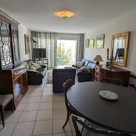 Appartement Spacious And Bright Nest Located Near The Sea *